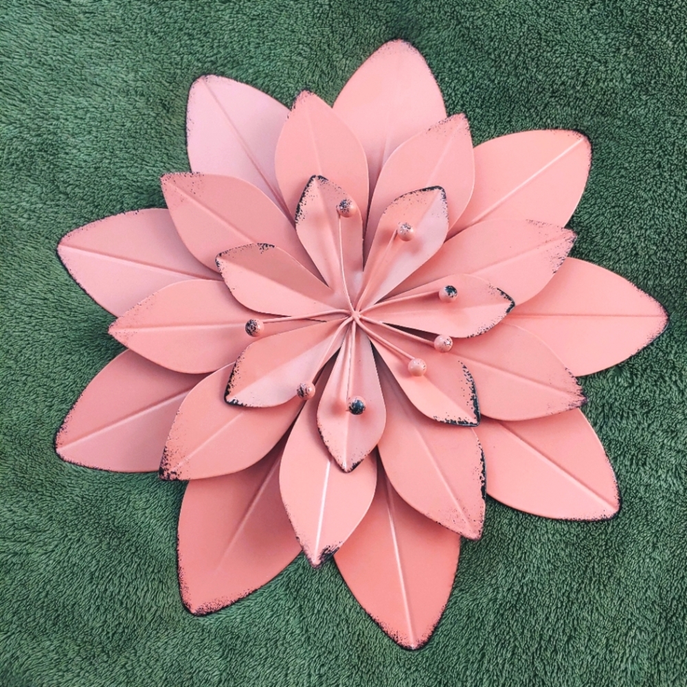 Metal wall flower